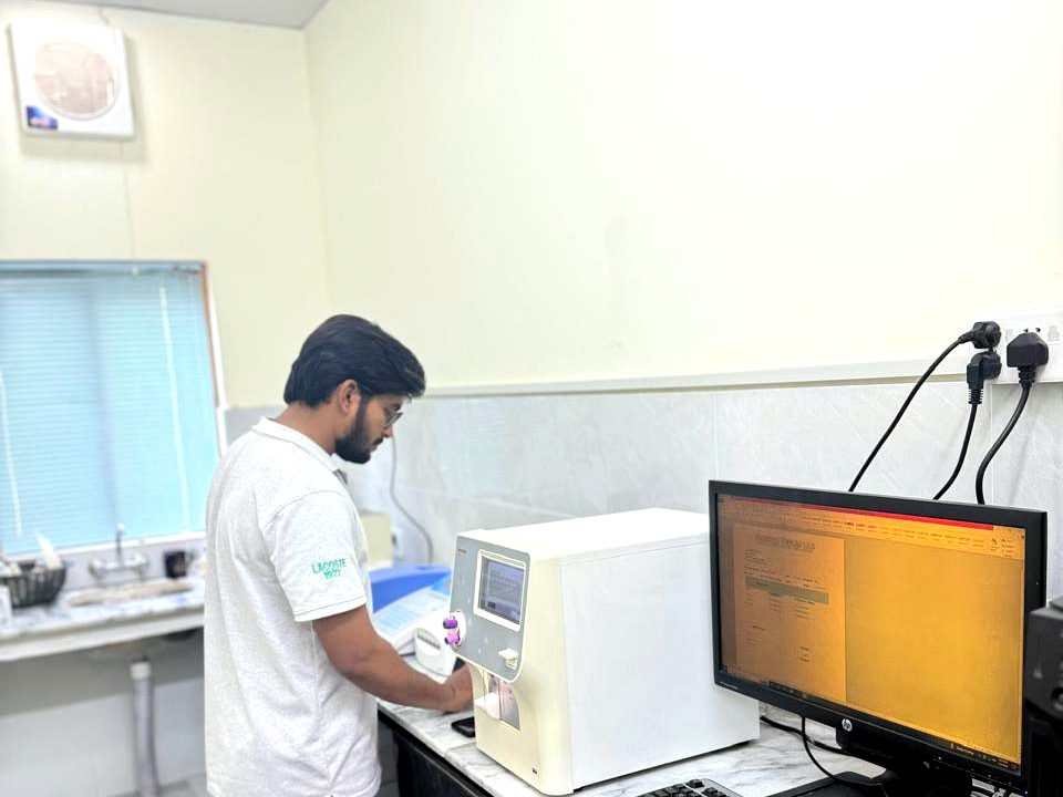 On-site laboratory with diagnostic analyzer at the center